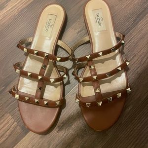 Valentino brown rock stud leather slides 39
